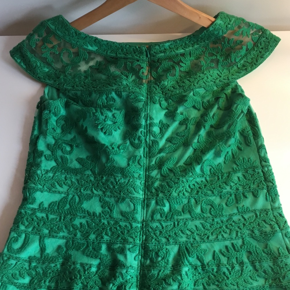 Tadashi Shoji Embroidered Green Dress - SZ 8 - Picture 3 of 4